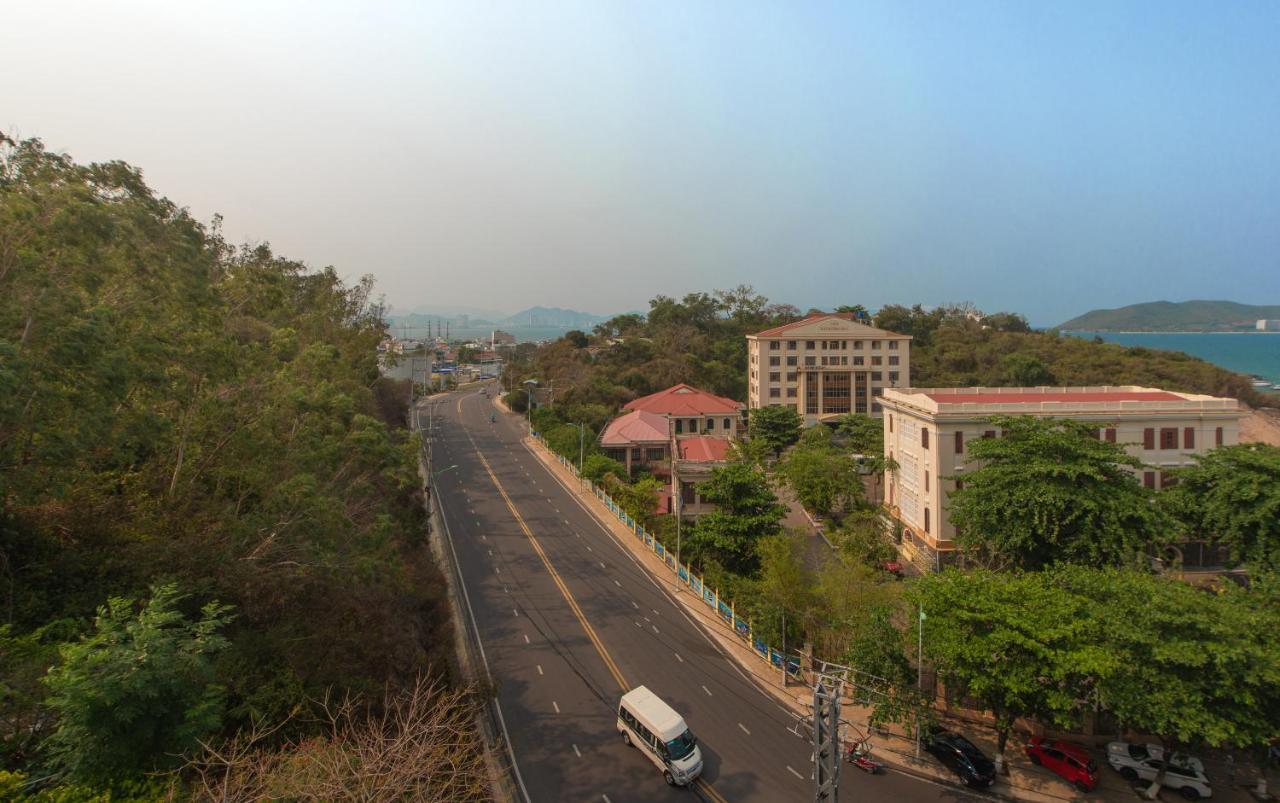 Hotel Khach San Cliffhouse Nha Trang Exterior foto